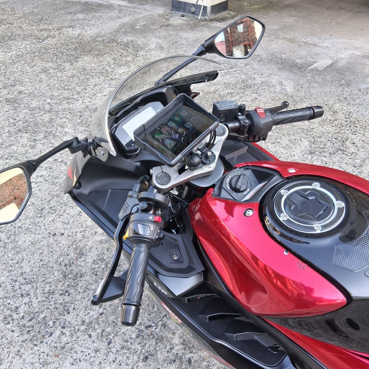 스즈키 GSX R 125 ABS 8