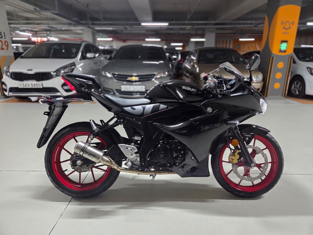 스즈키 GSX R 125 ABS 6
