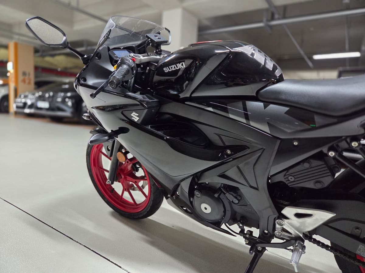 스즈키 GSX R 125 ABS 15