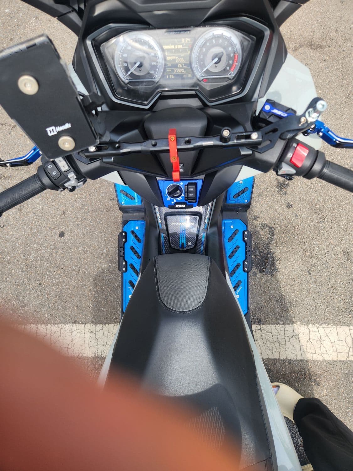 혼다 포르자 350 4
