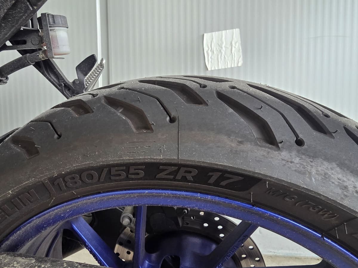 야마하 YZF R7 8