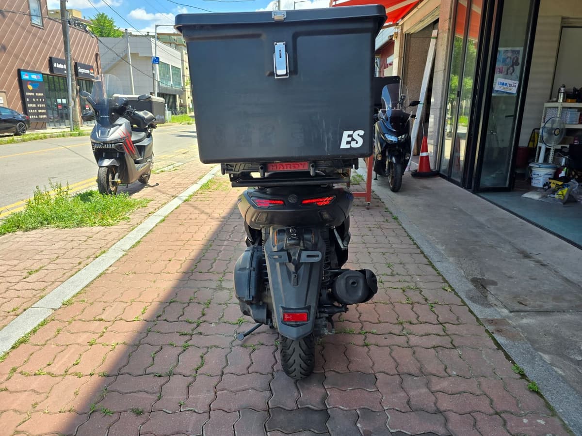 야마하 NMAX 125 7