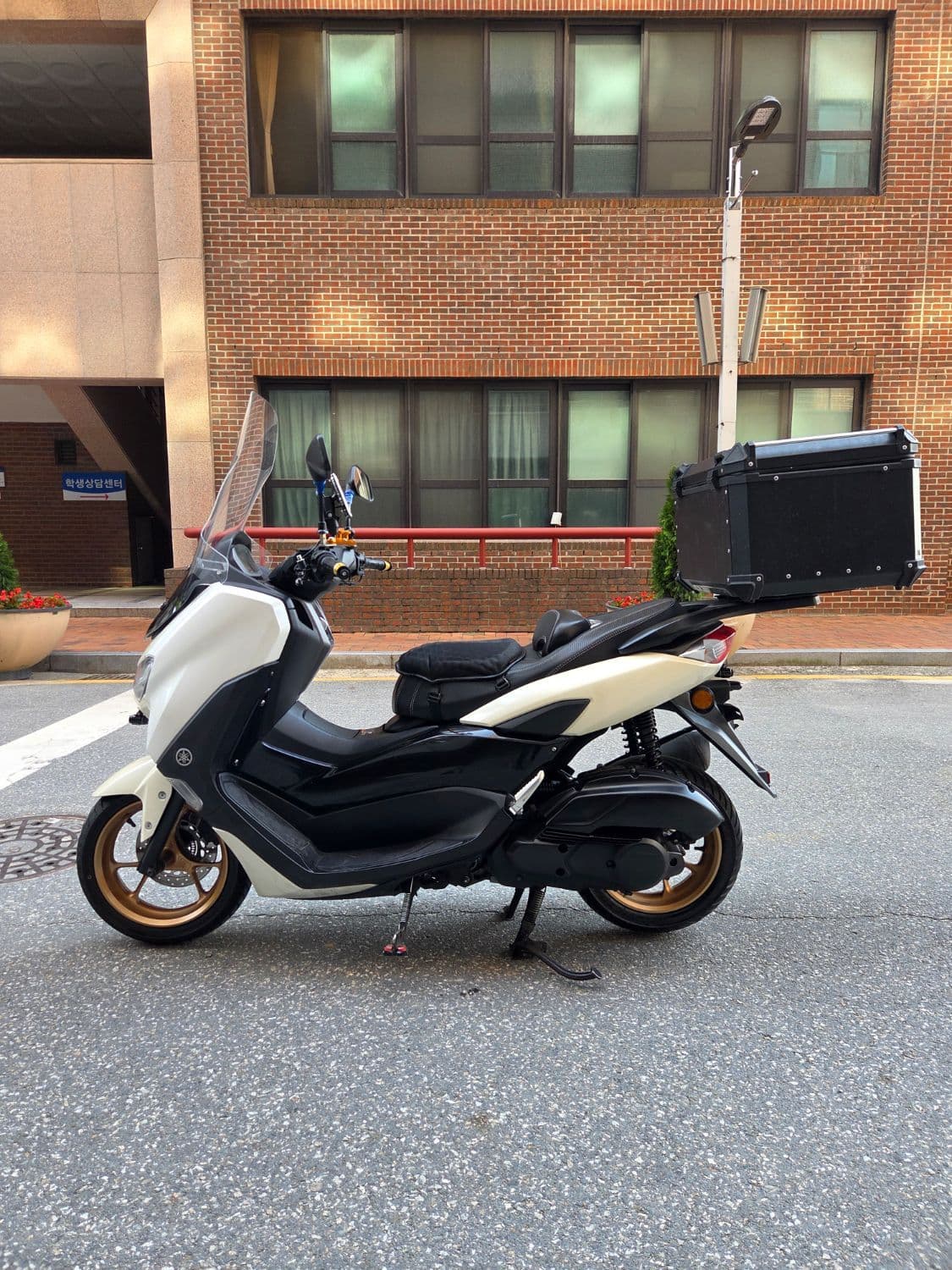 야마하 NMAX 125 3