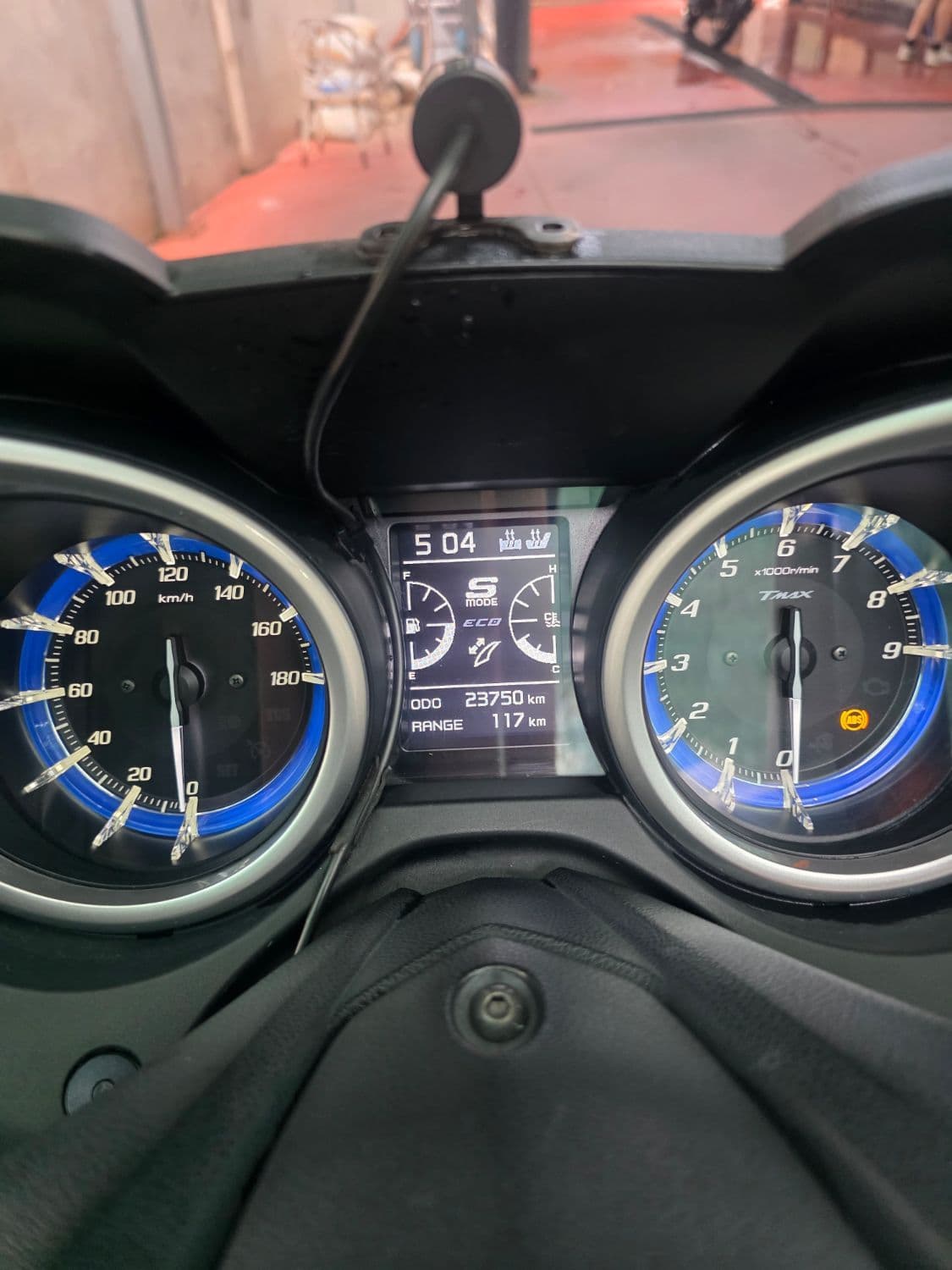 야마하 TMAX DX 5