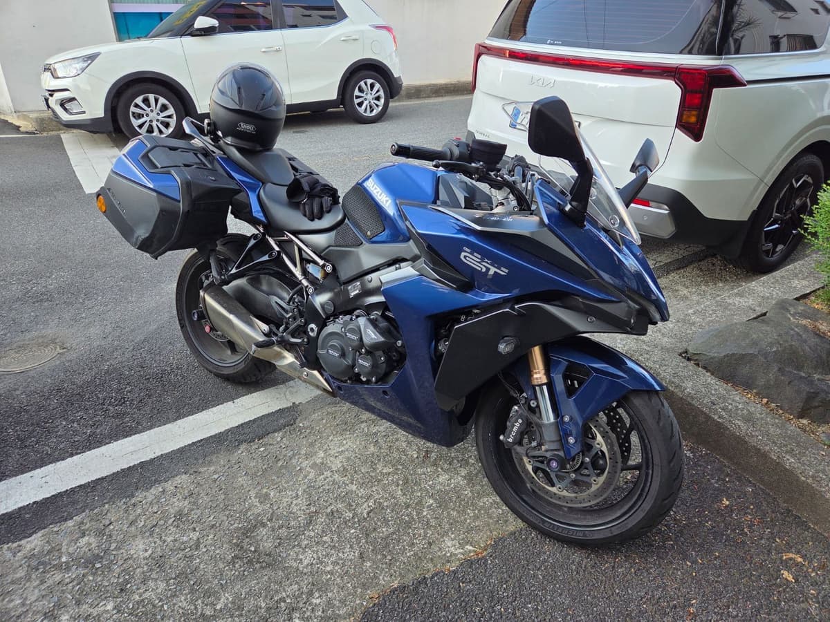 스즈키 GSX S 1000 GT 1
