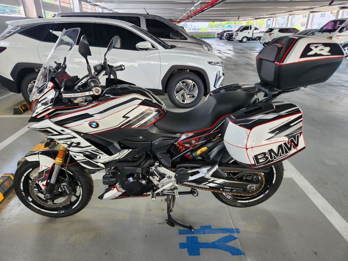 BMW F 900 XR 1