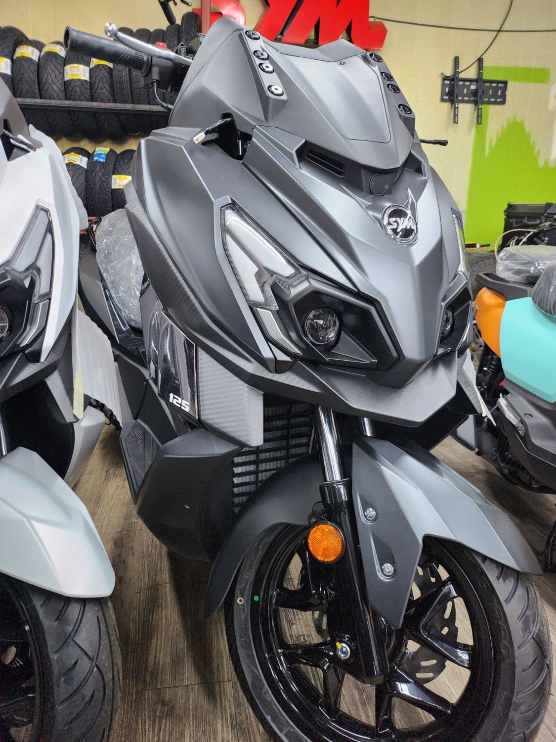SYM 크루심 125 ABS 2