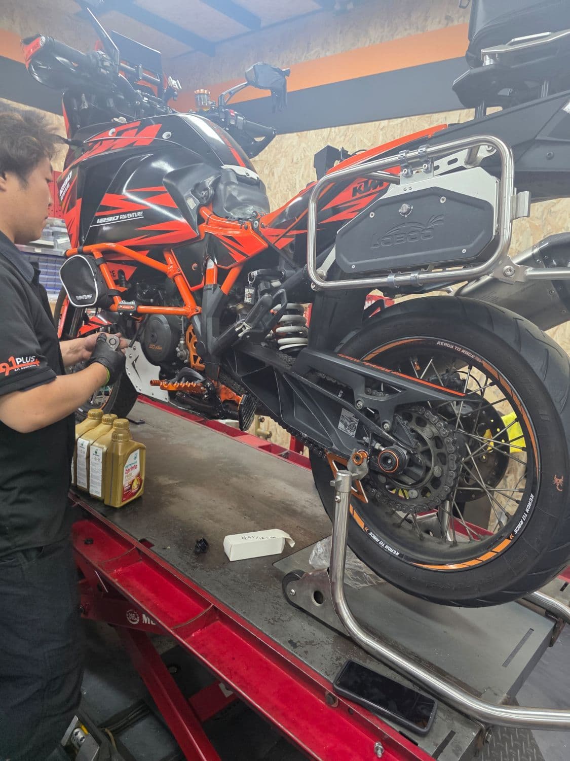 KTM 1290 슈퍼 어드벤처 R 13