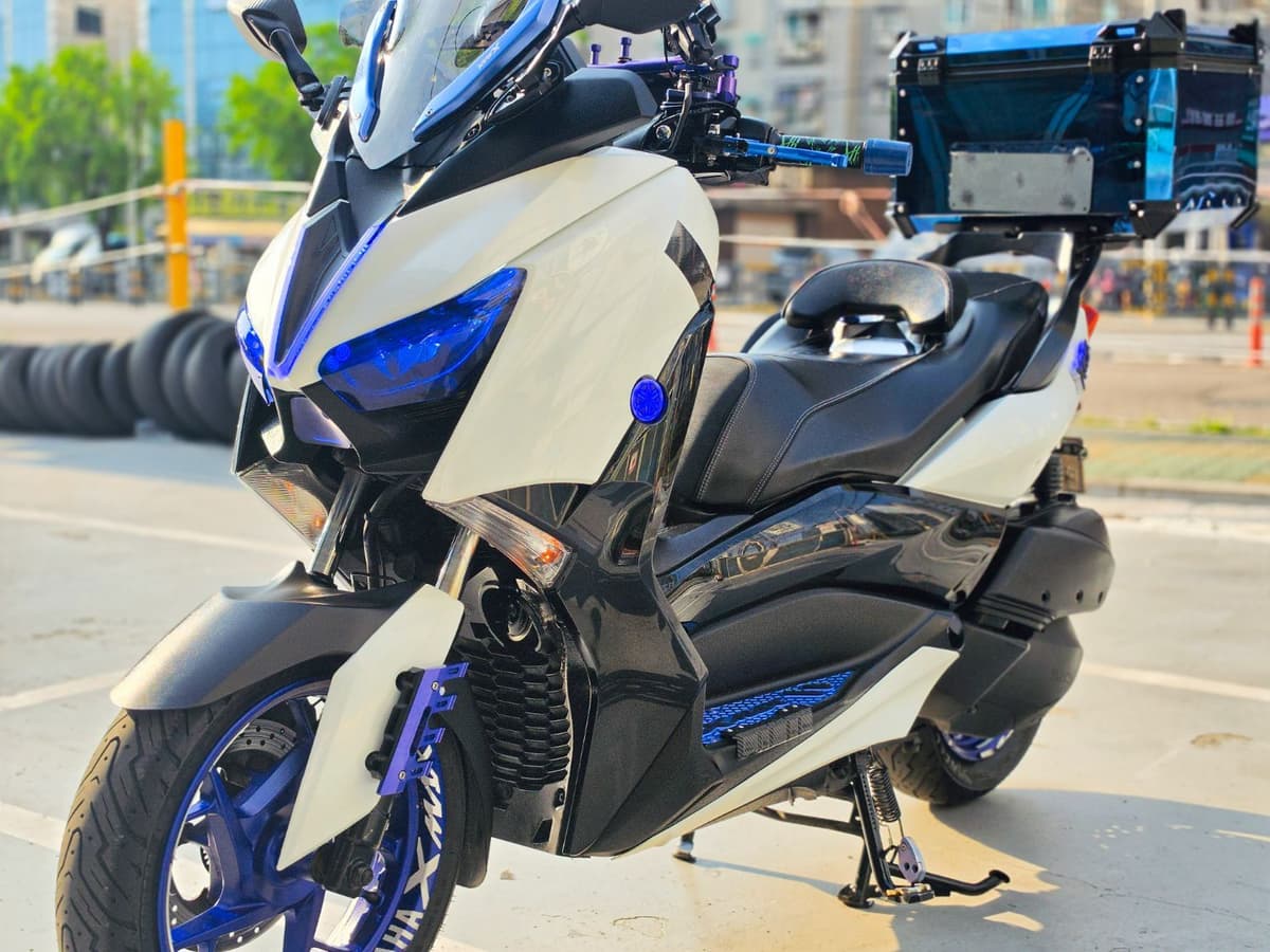 야마하 XMAX 300 ABS 14