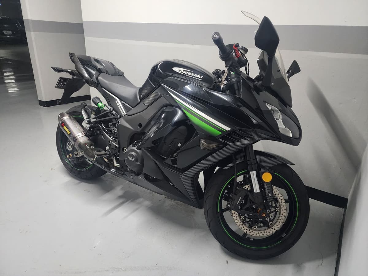 가와사키 Z 1000 SX 2
