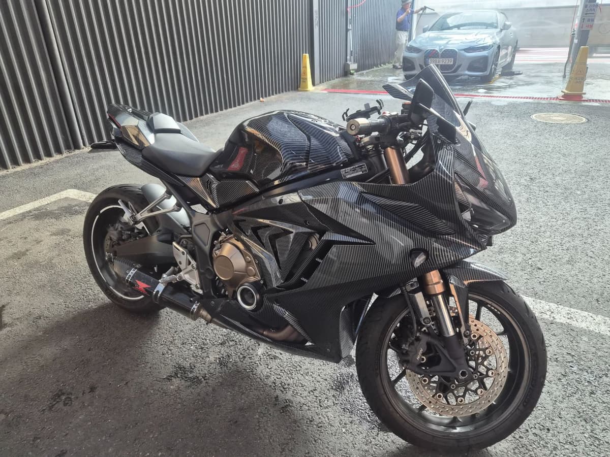 혼다 CBR 650 R MT 2