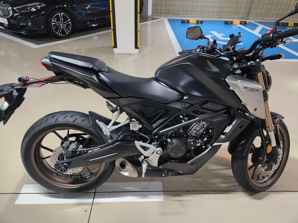 혼다 CB 125 R 3