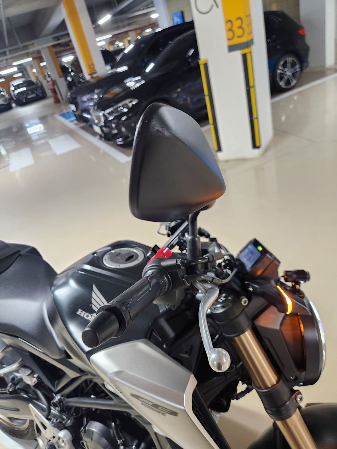 혼다 CB 125 R 8
