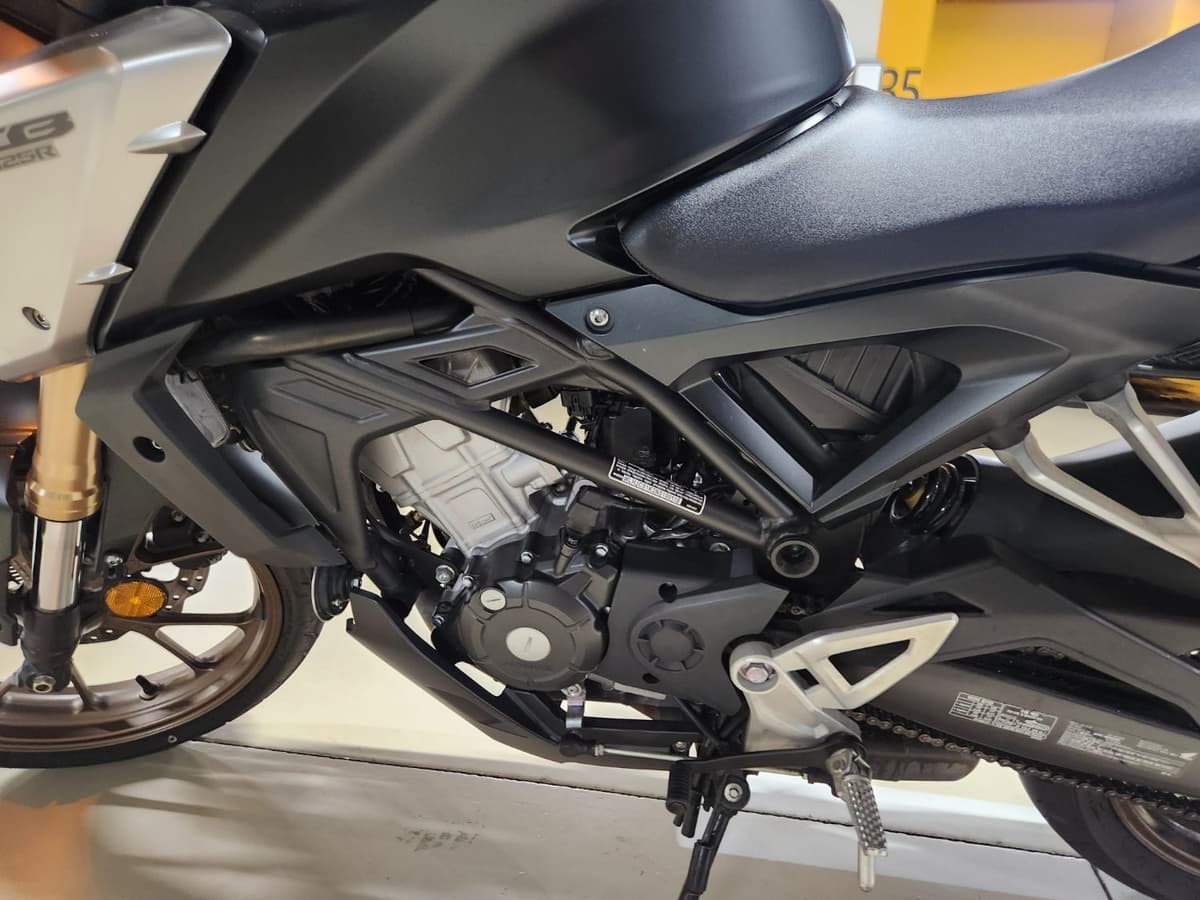 혼다 CB 125 R 6