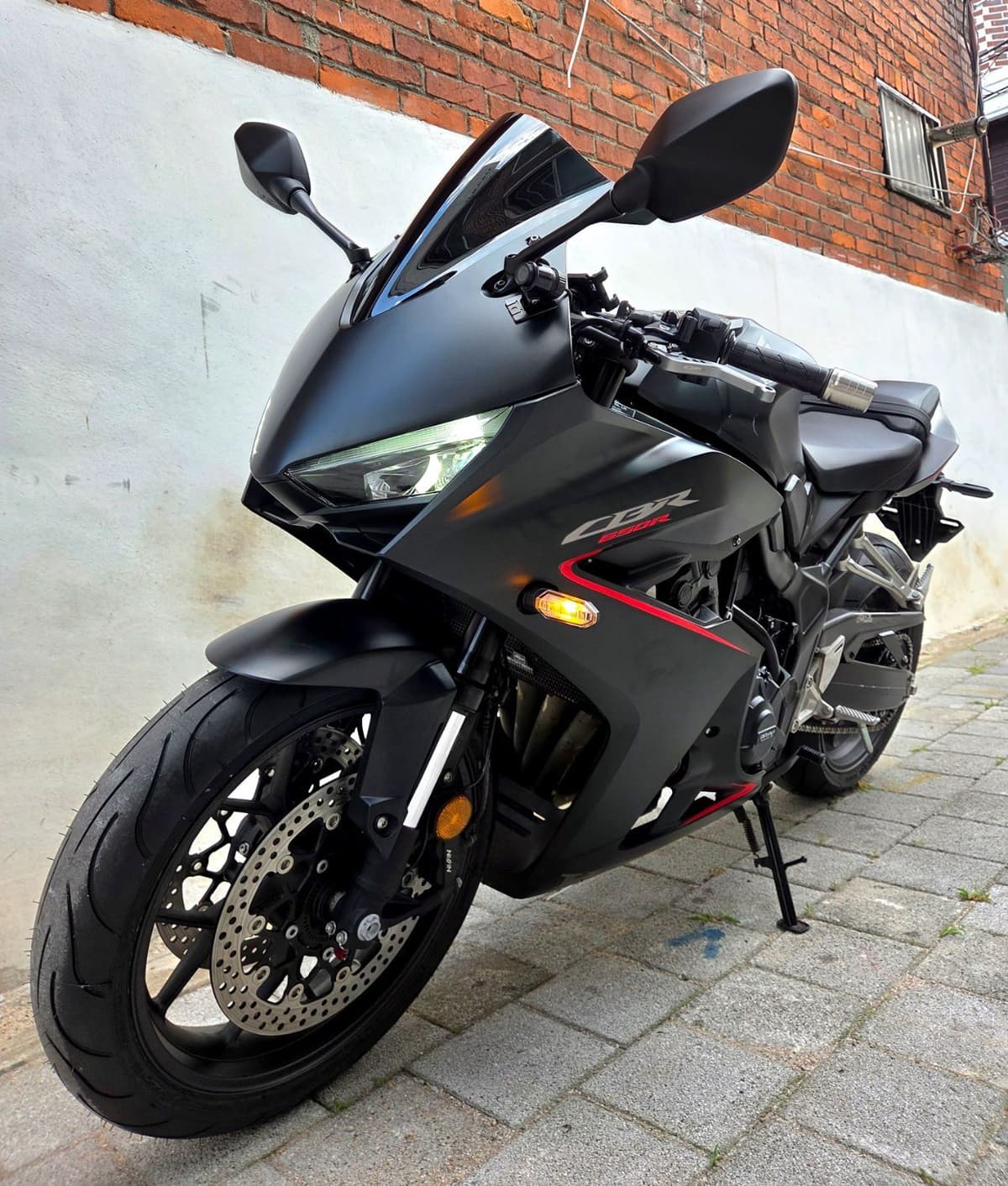혼다 CBR 650 R MT 2