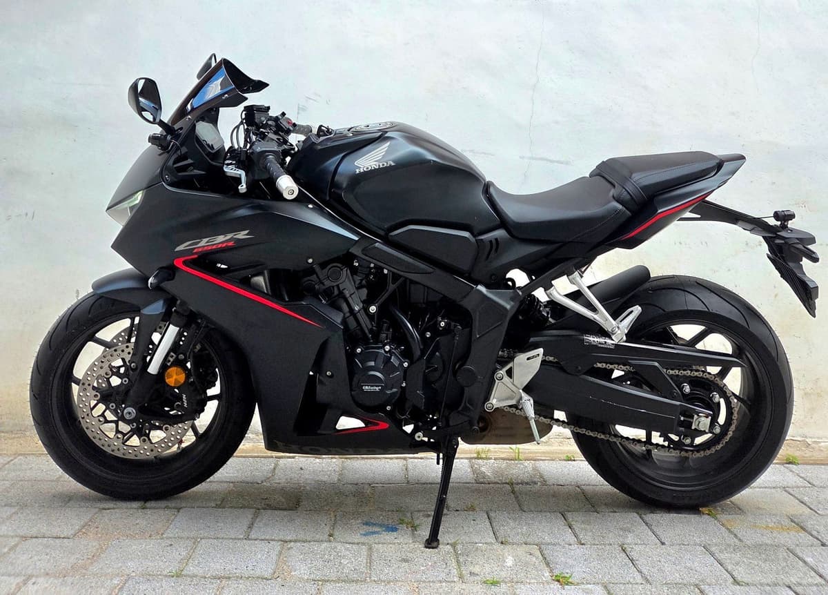 혼다 CBR 650 R MT 4
