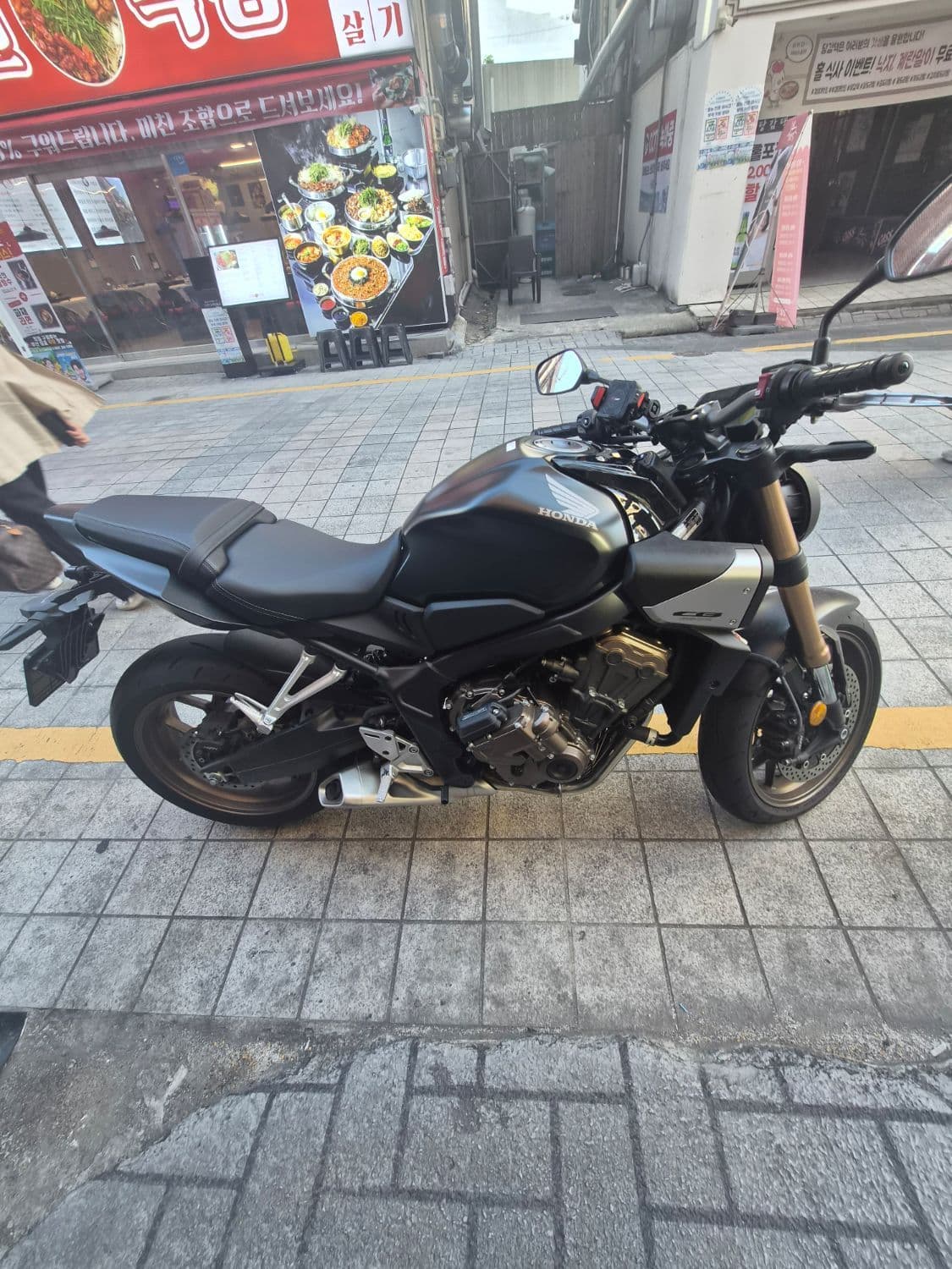 혼다 CB 650 R E-CLUTCH 2