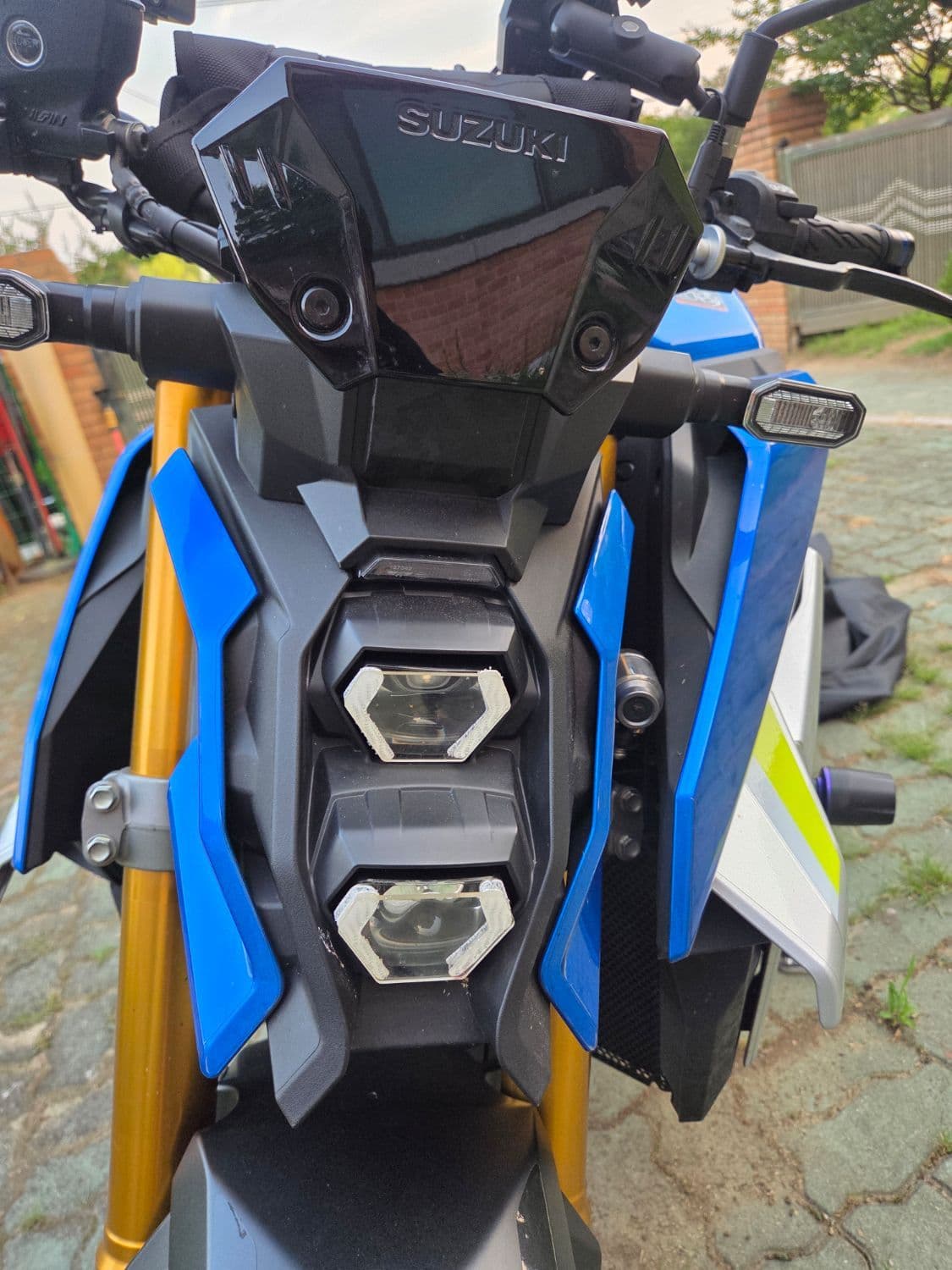 스즈키 GSX S 1000 13