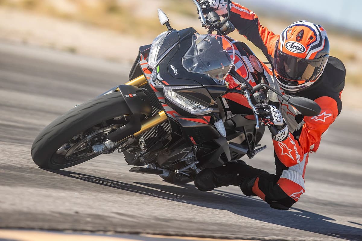 미들급 네이키드의 치트키, 2026 Aprilia Tuono 660 Factory 시승기 썸네일