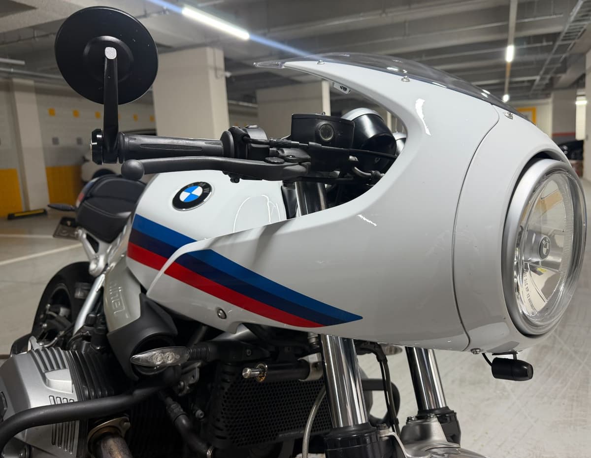 BMW R nine T 레이서 5