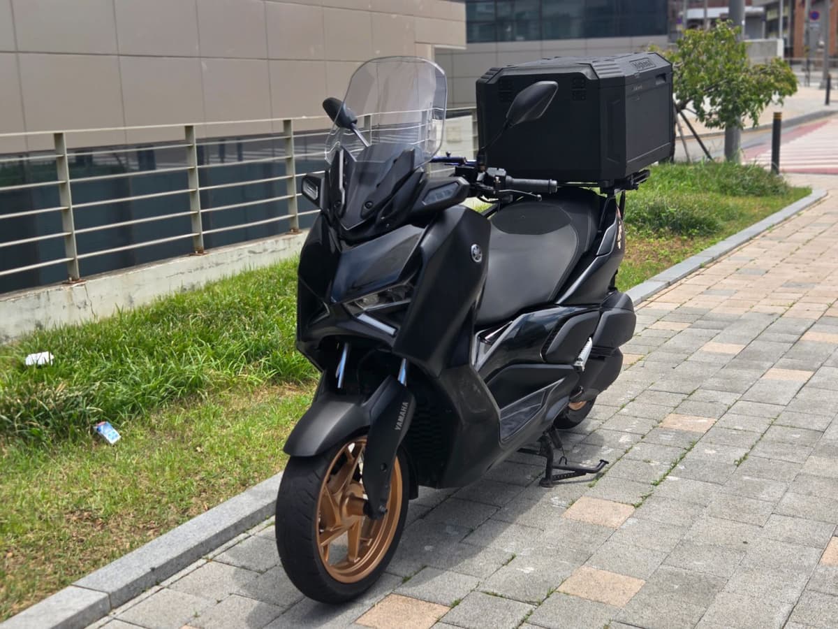 야마하 XMAX 300 ABS 4