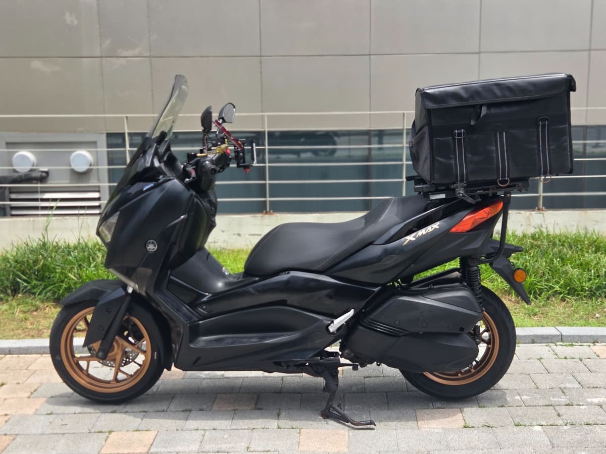 야마하 XMAX 300 ABS 5