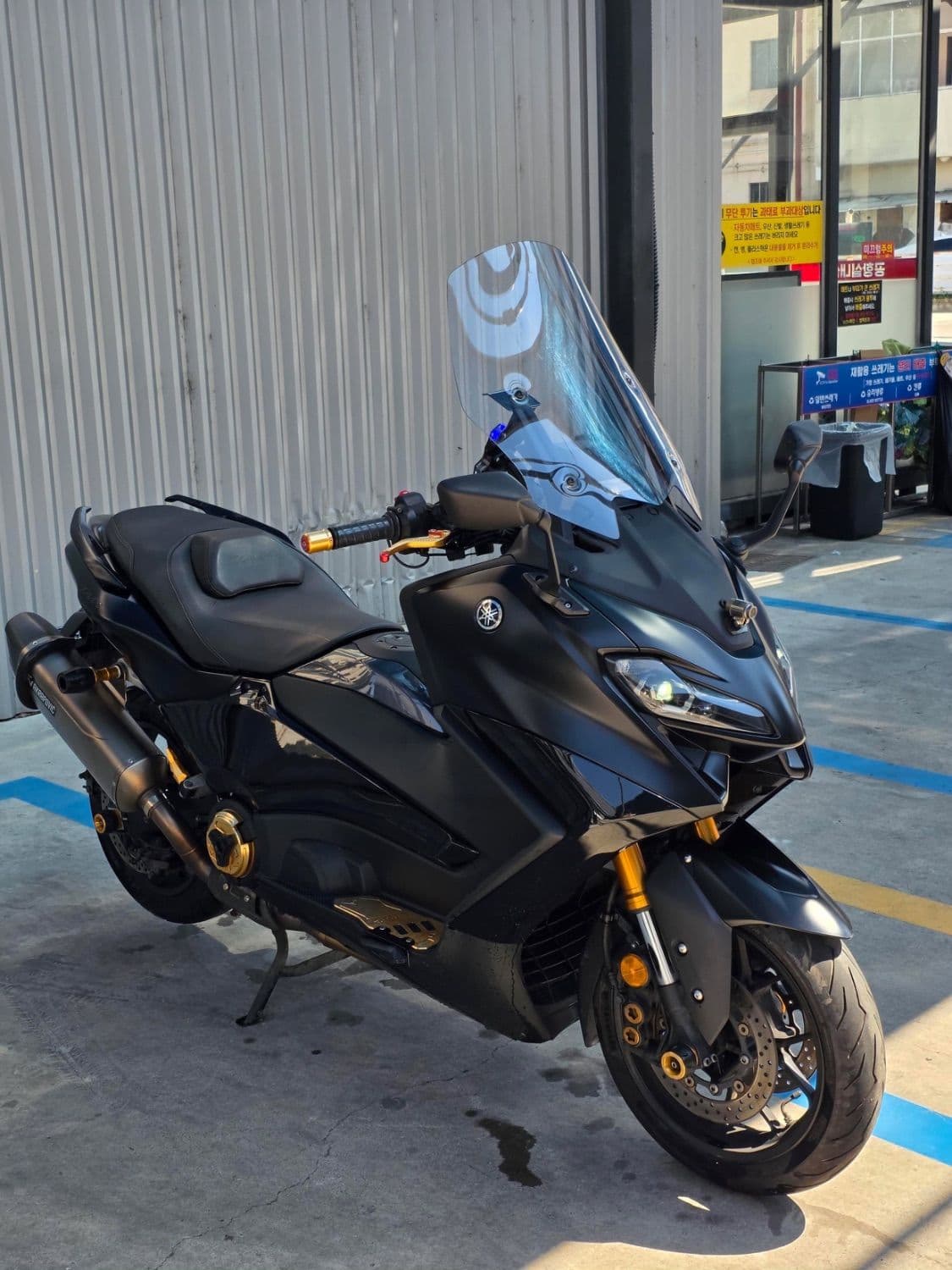 야마하 TMAX 560 1
