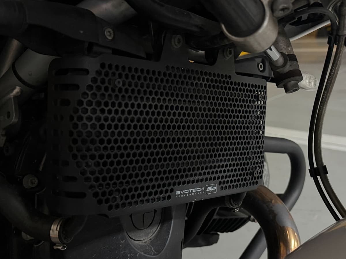 BMW R nine T 레이서 8