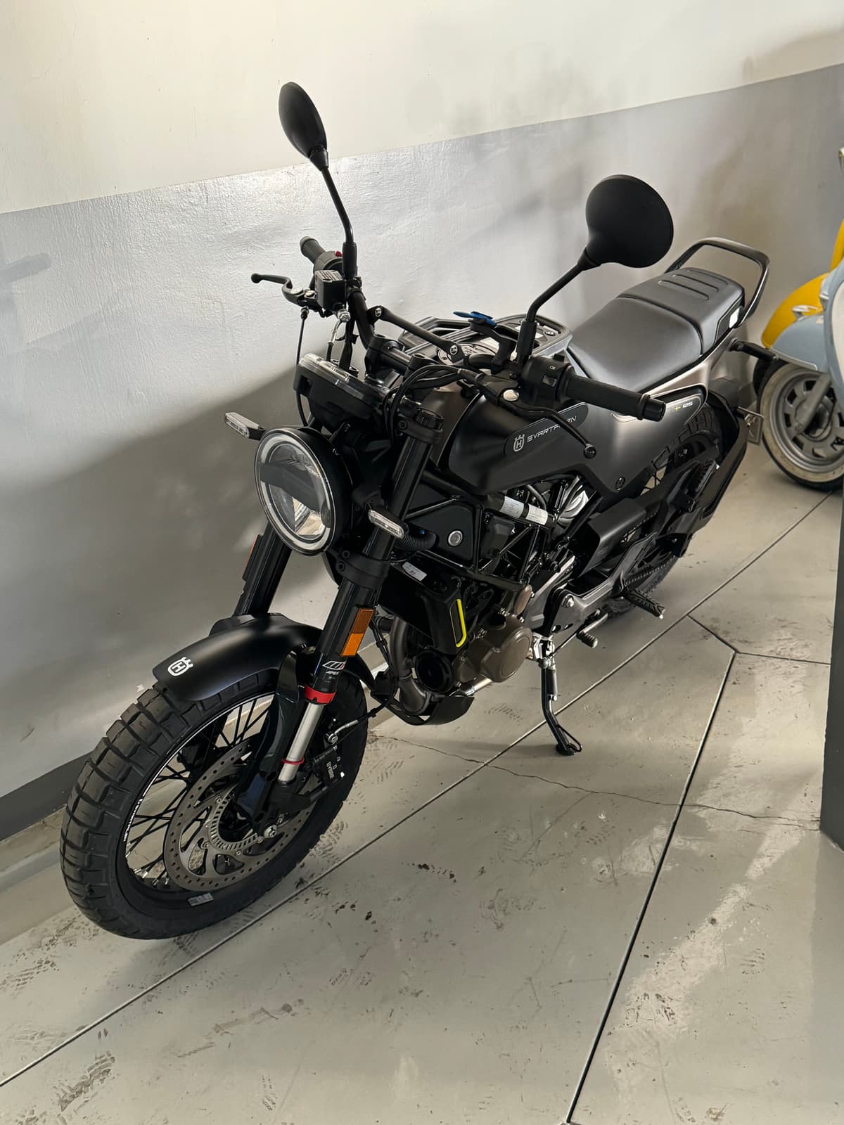 허스크바나 스바르트필렌 125 1