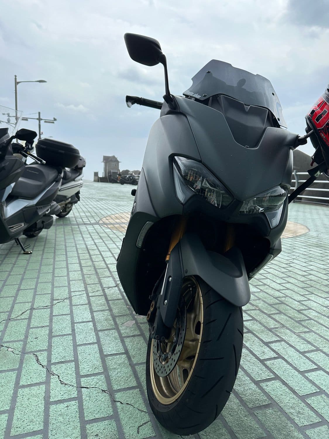 야마하 TMAX 560 1