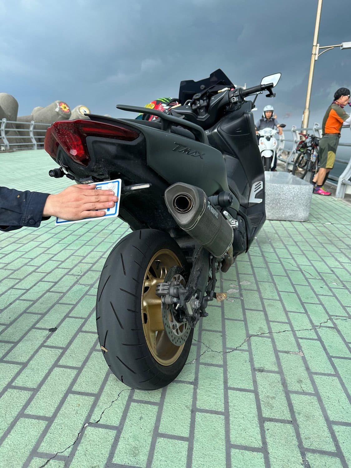 야마하 TMAX 560 2