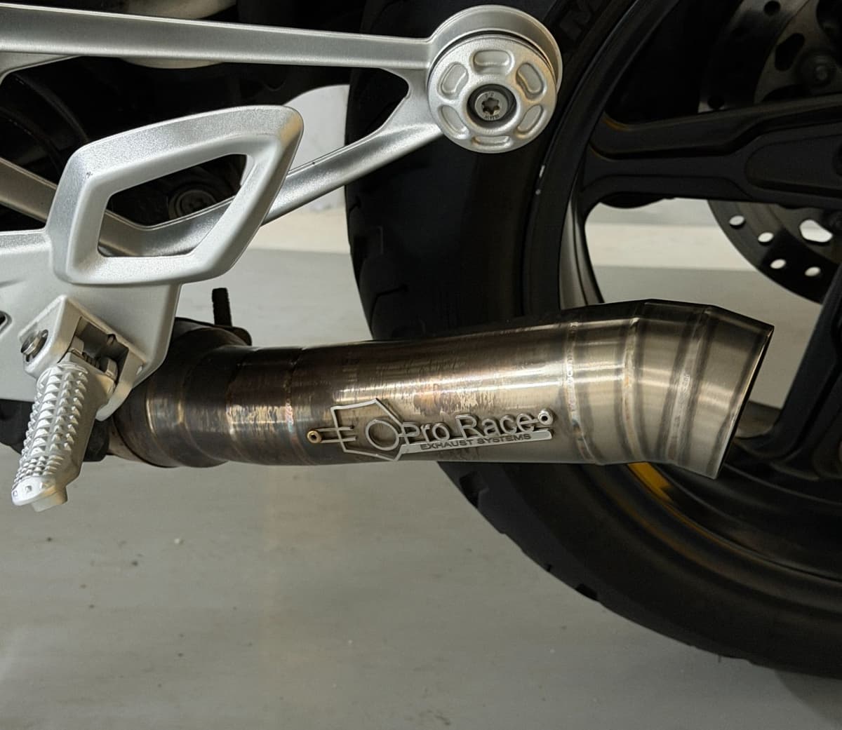 BMW R nine T 레이서 18