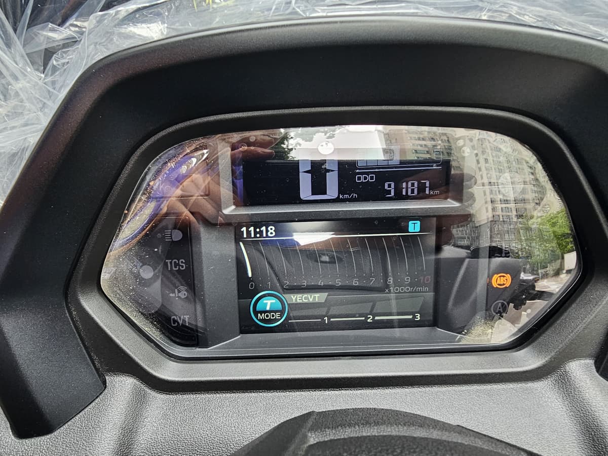야마하 NMAX 155 7