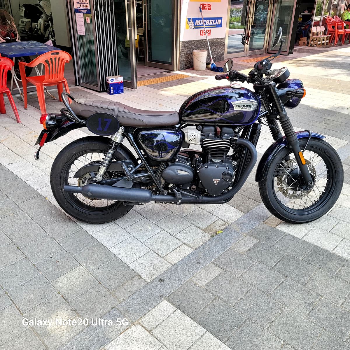 트라이엄프 본네빌 T100 10