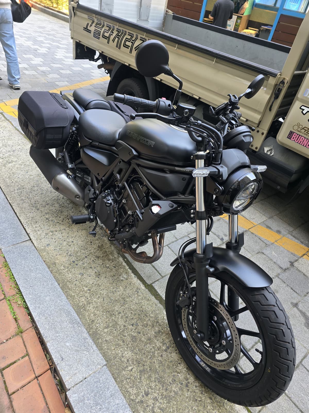 가와사키 엘리미네이터 2