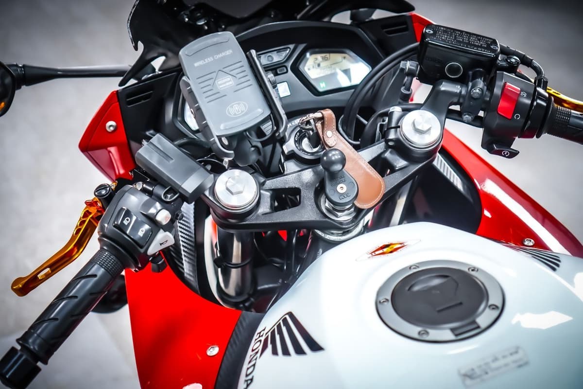 혼다 CBR 650 F 11