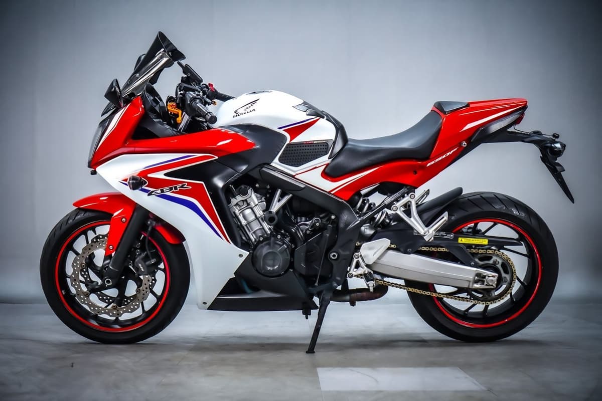 혼다 CBR 650 F 14