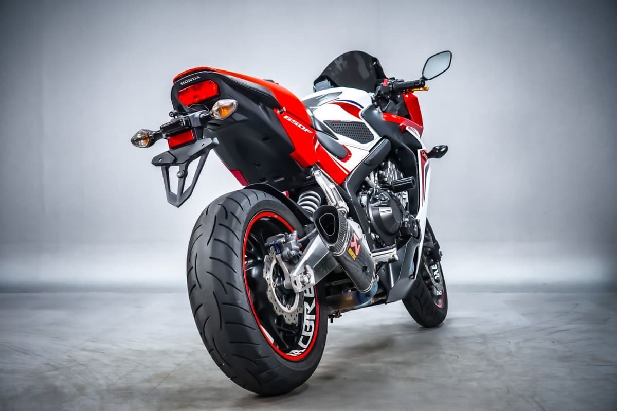 혼다 CBR 650 F 15