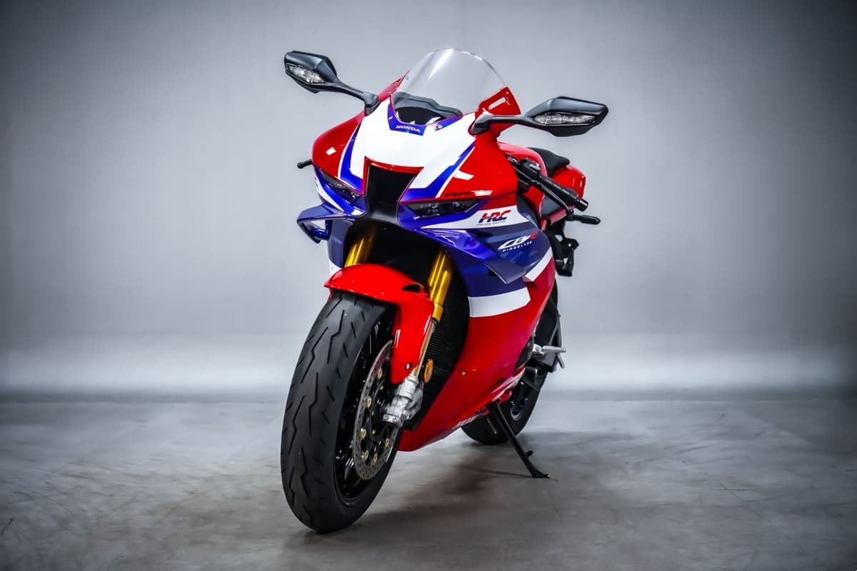 혼다 CBR 1000 RR-R 파이어블레이드 SP 2