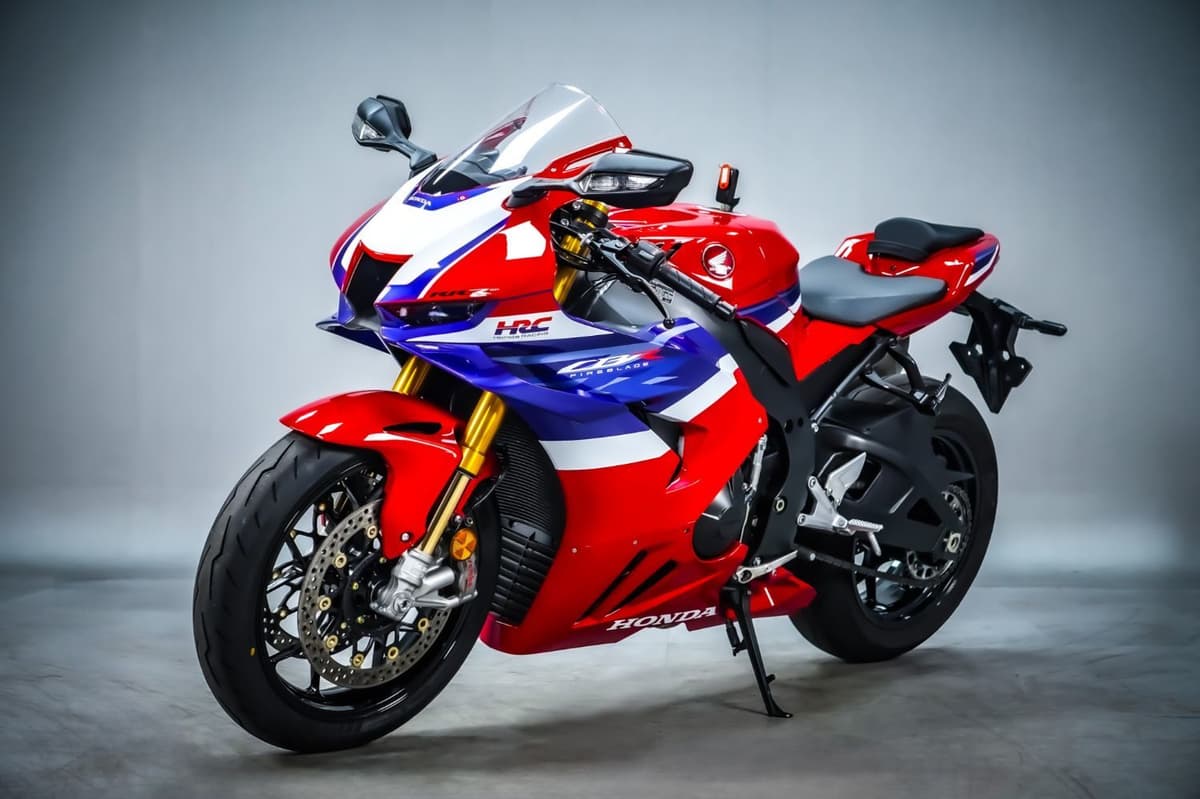 혼다 CBR 1000 RR-R 파이어블레이드 SP 13