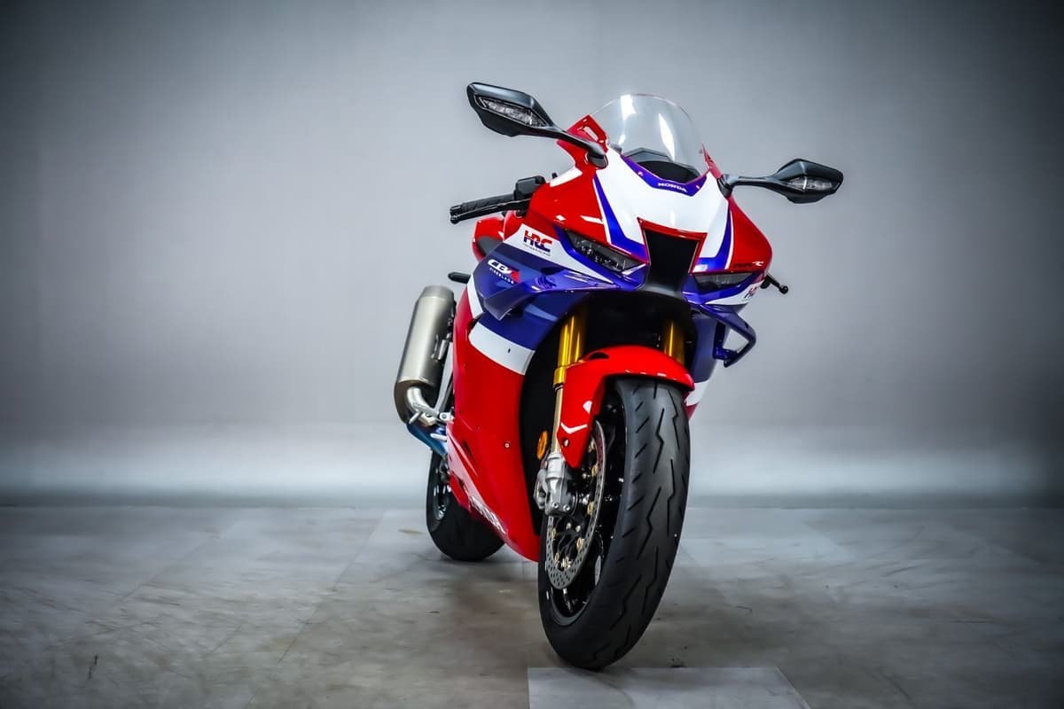 혼다 CBR 1000 RR-R 파이어블레이드 SP 17