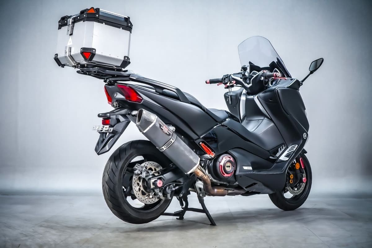 야마하 TMAX DX 17
