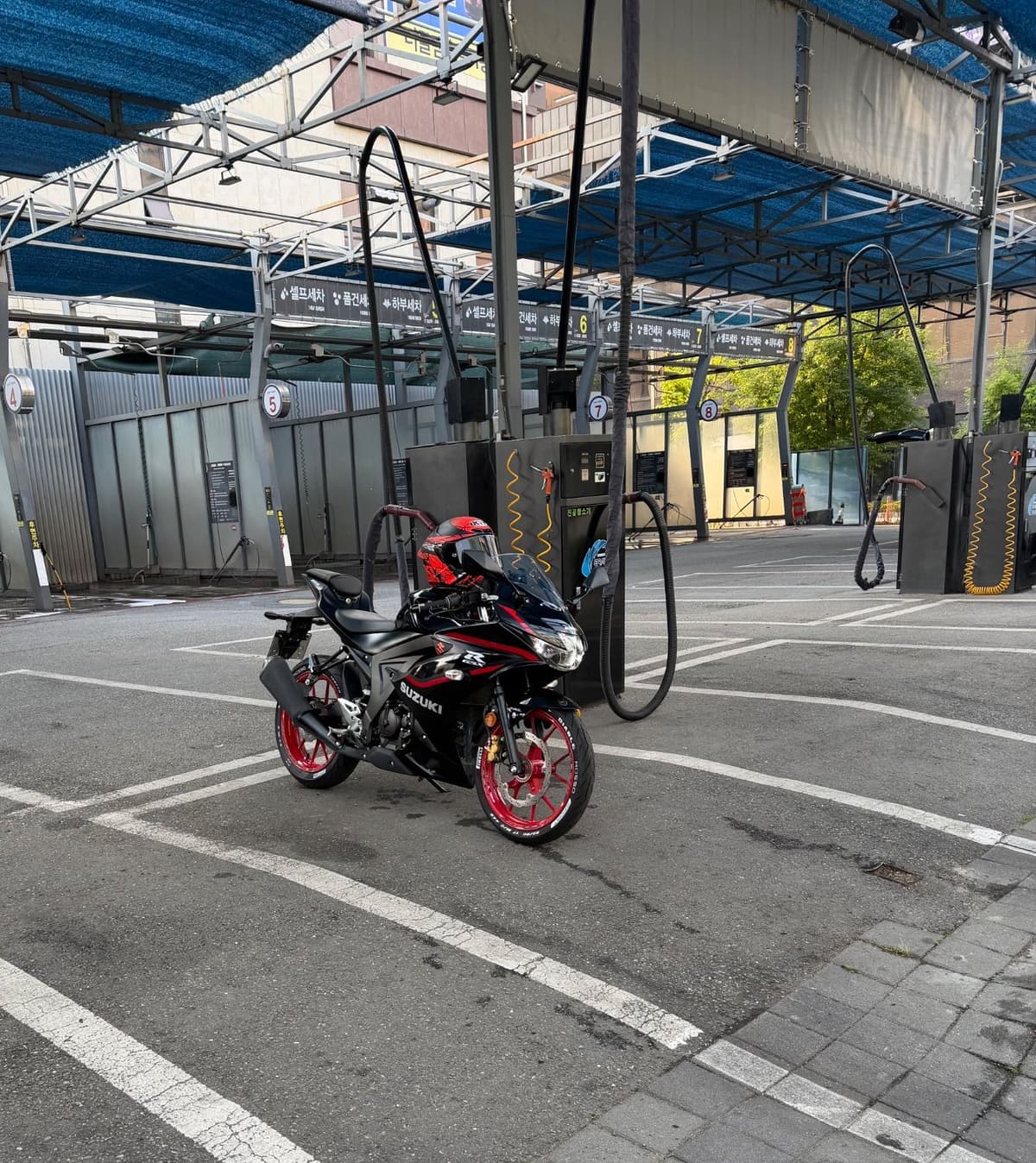 스즈키 GSX R 125 ABS 1