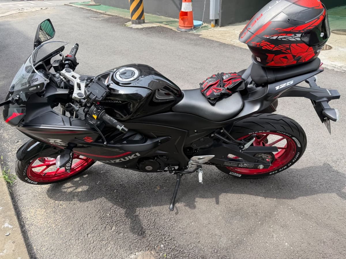 스즈키 GSX R 125 ABS 4