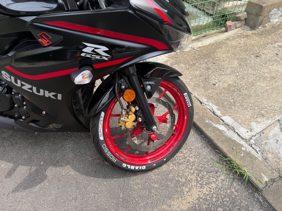 스즈키 GSX R 125 ABS 5
