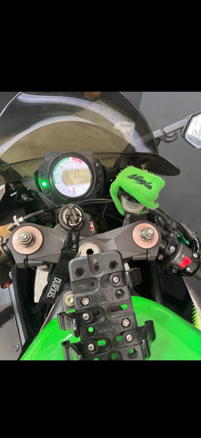 가와사키 닌자 ZX 10 R 3