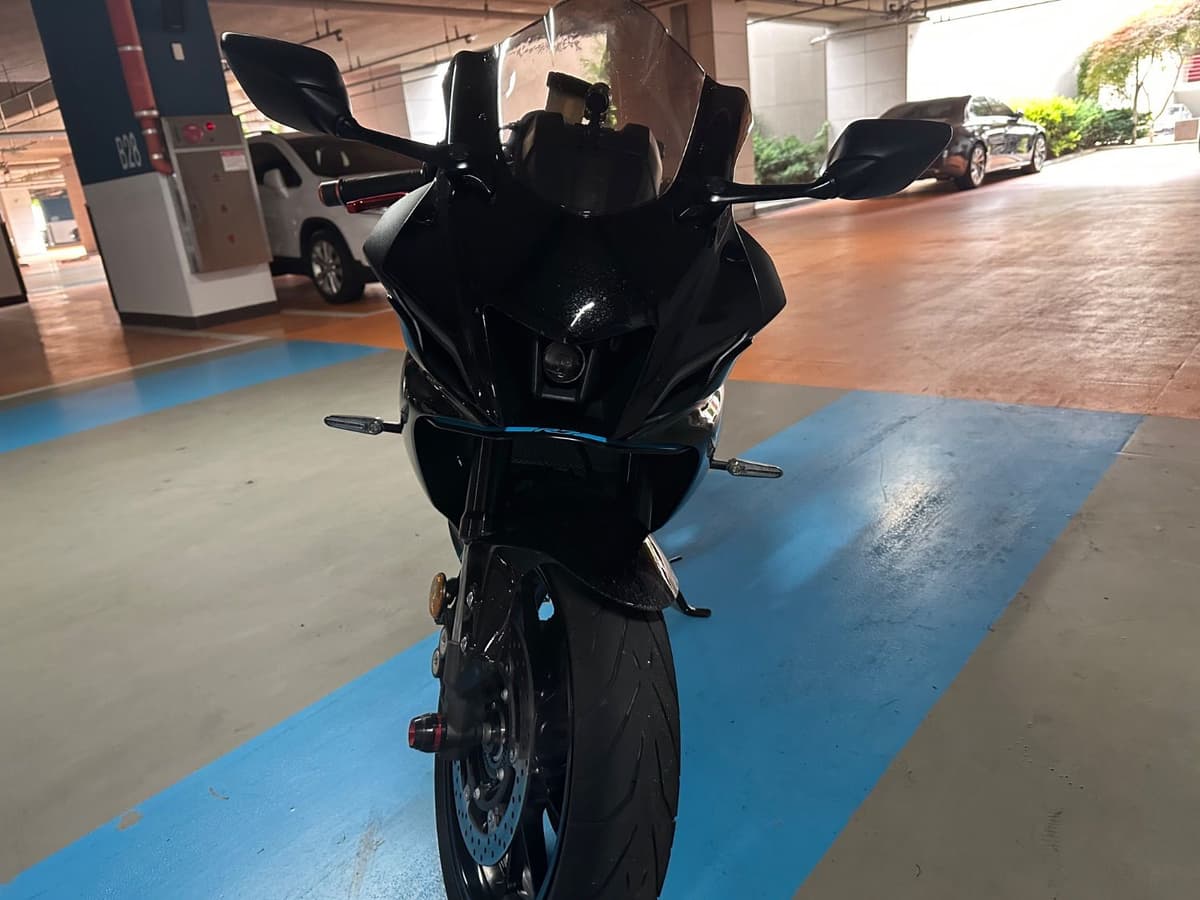 야마하 YZF R7 9