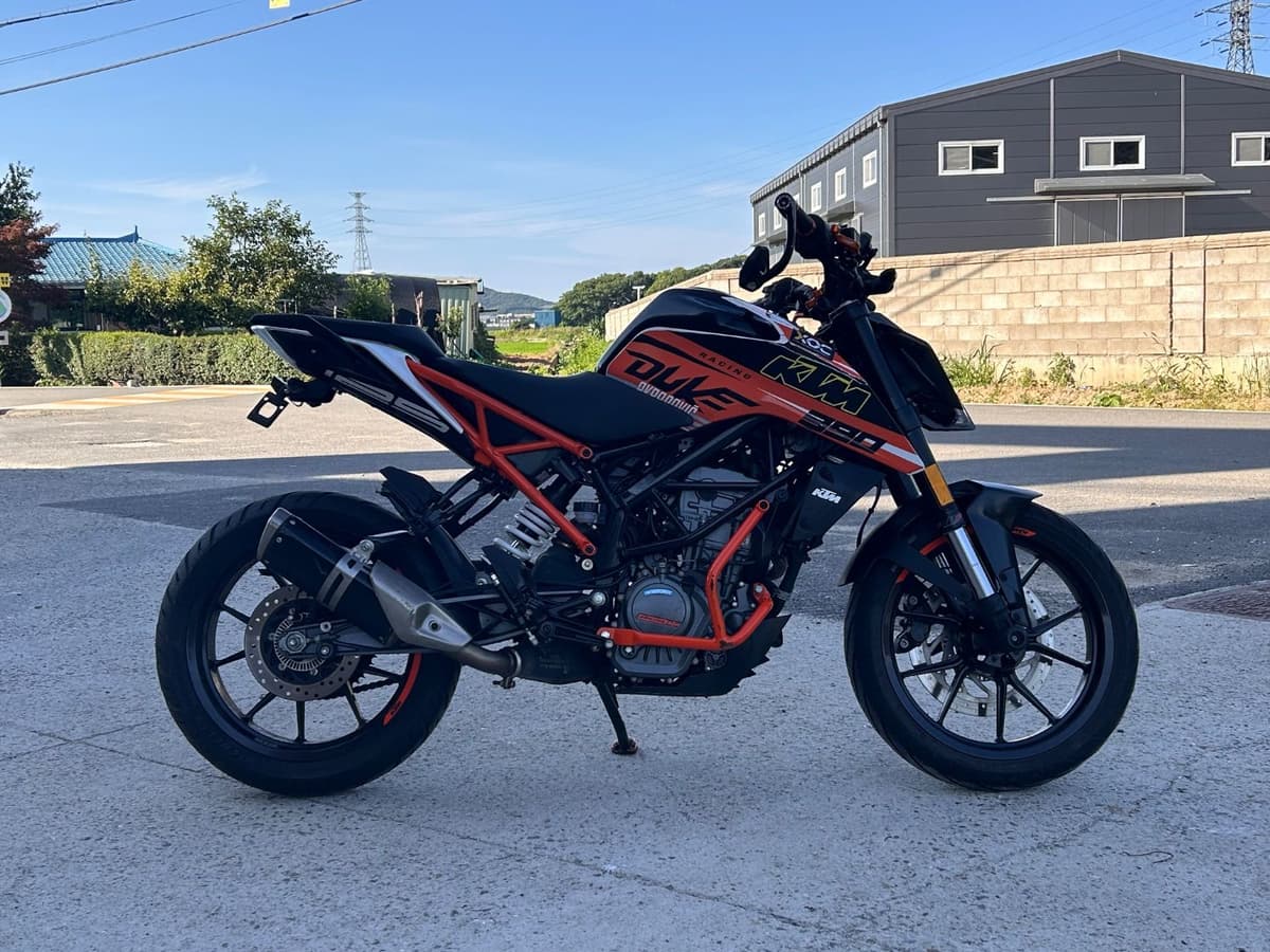KTM 125 듀크 4