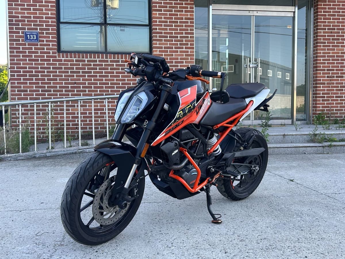 KTM 125 듀크 1