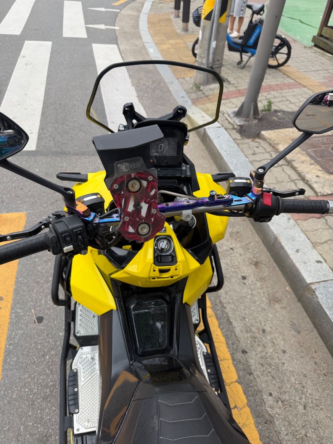 혼다 ADV 350 6
